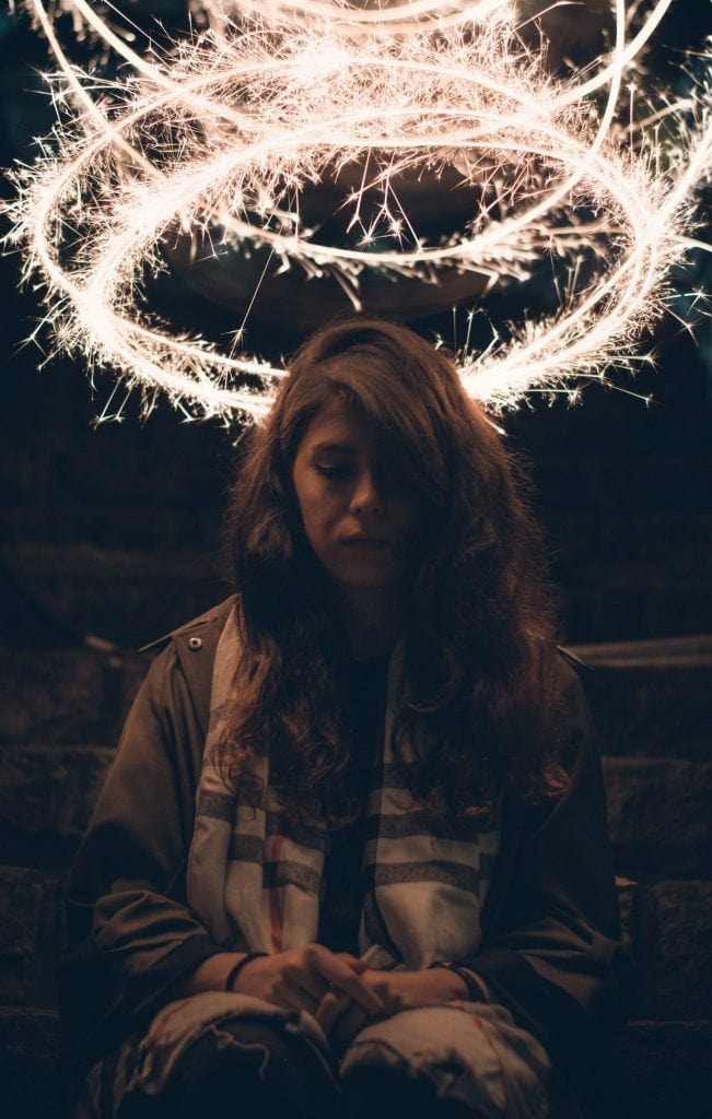 5 narsissistiske manipulasjonstaktikker narsissister bruker for å komme inn i hodet ditt