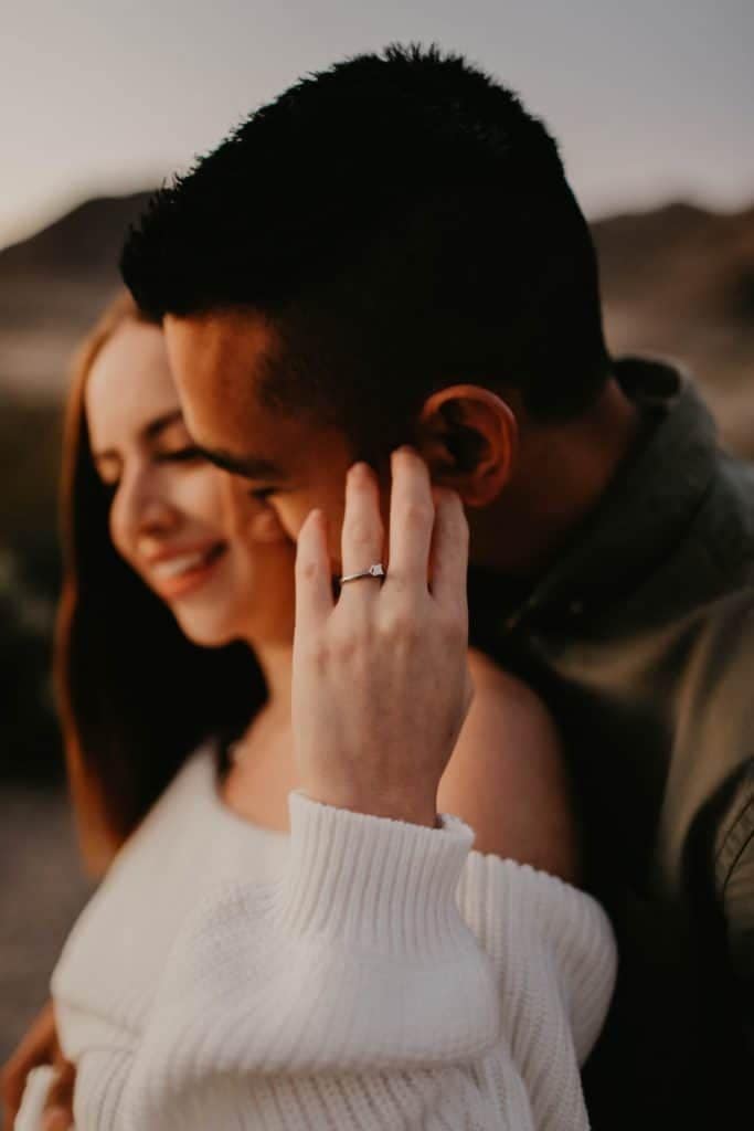 7 ting alle menn trenger for å føle seg knyttet til kjærligheten