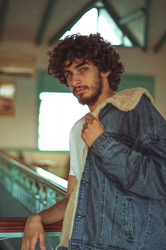 Hvorfor menn trekker seg: 12 grunner til at han distanserer seg, og hva du kan gjøre med det