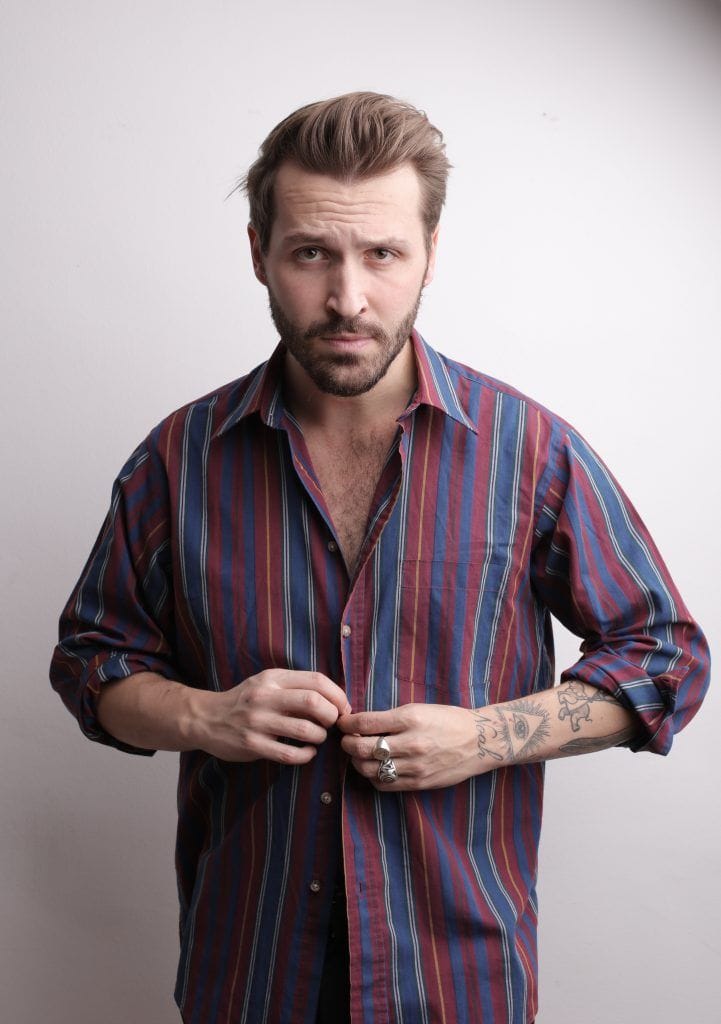 Hvorfor menn trekker seg: 12 grunner til at han distanserer seg, og hva du kan gjøre med det