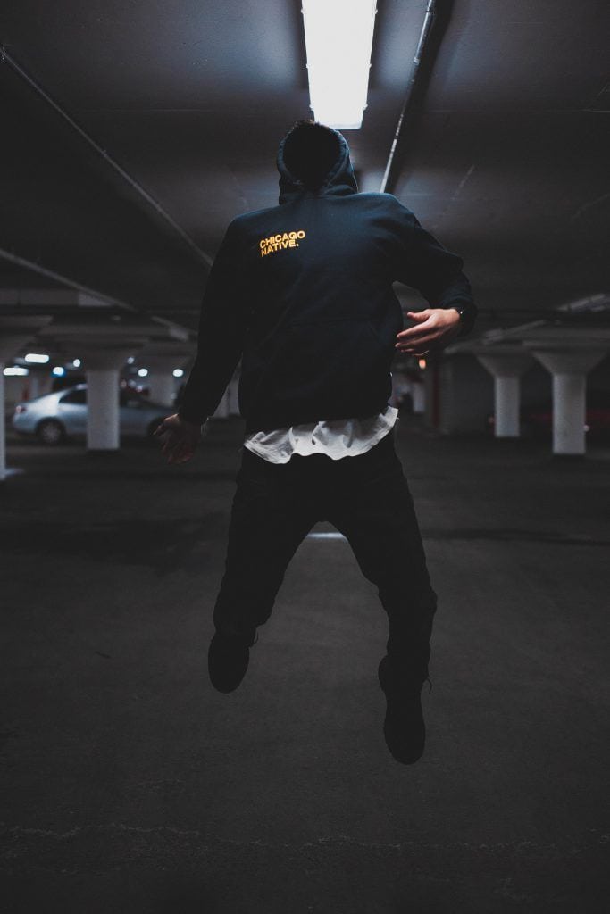 Hvorfor menn trekker seg: 12 grunner til at han distanserer seg, og hva du kan gjøre med det