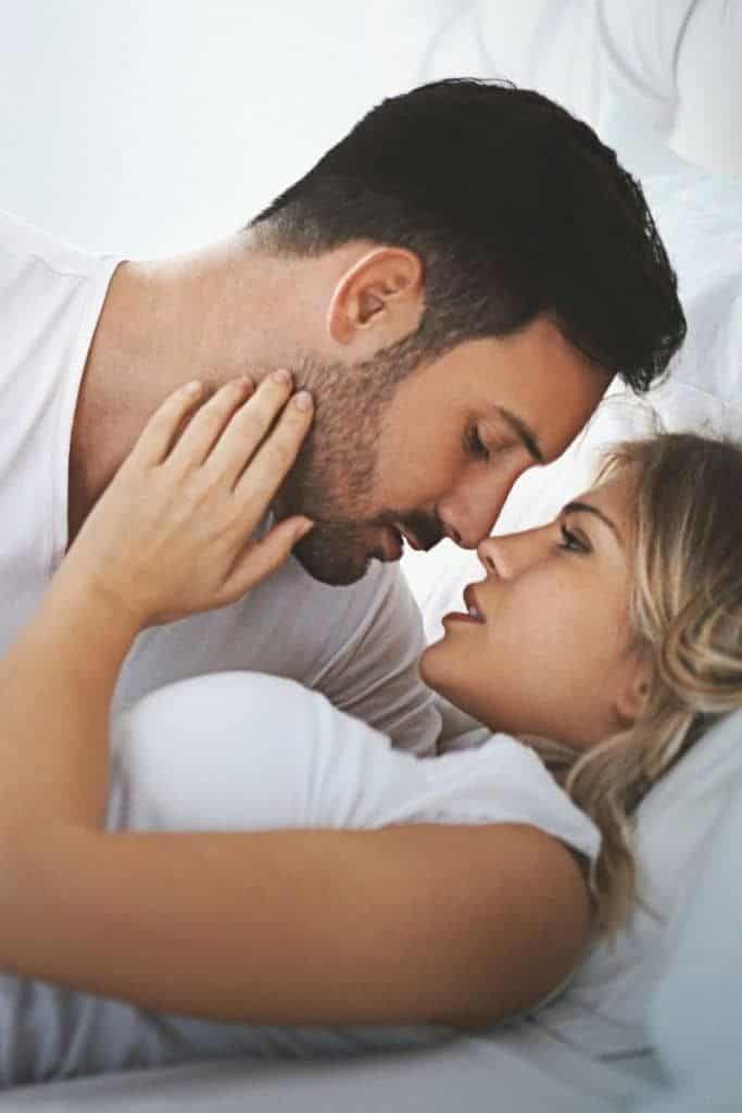 Hvordan ender de fleste forhold? De 8 vanligste årsakene til at forhold tar slutt