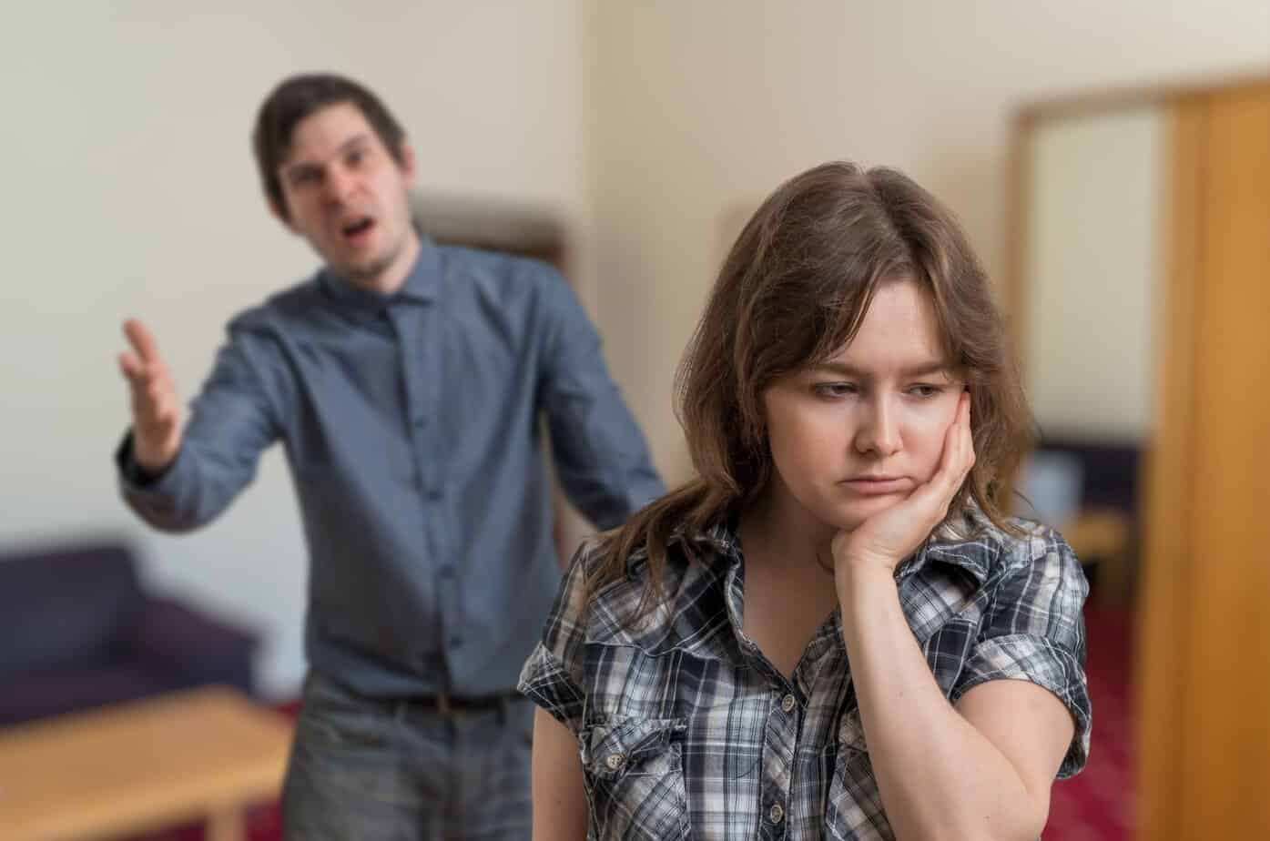 Hvis han gjør det, er han en voldsutøver giftiger Mann