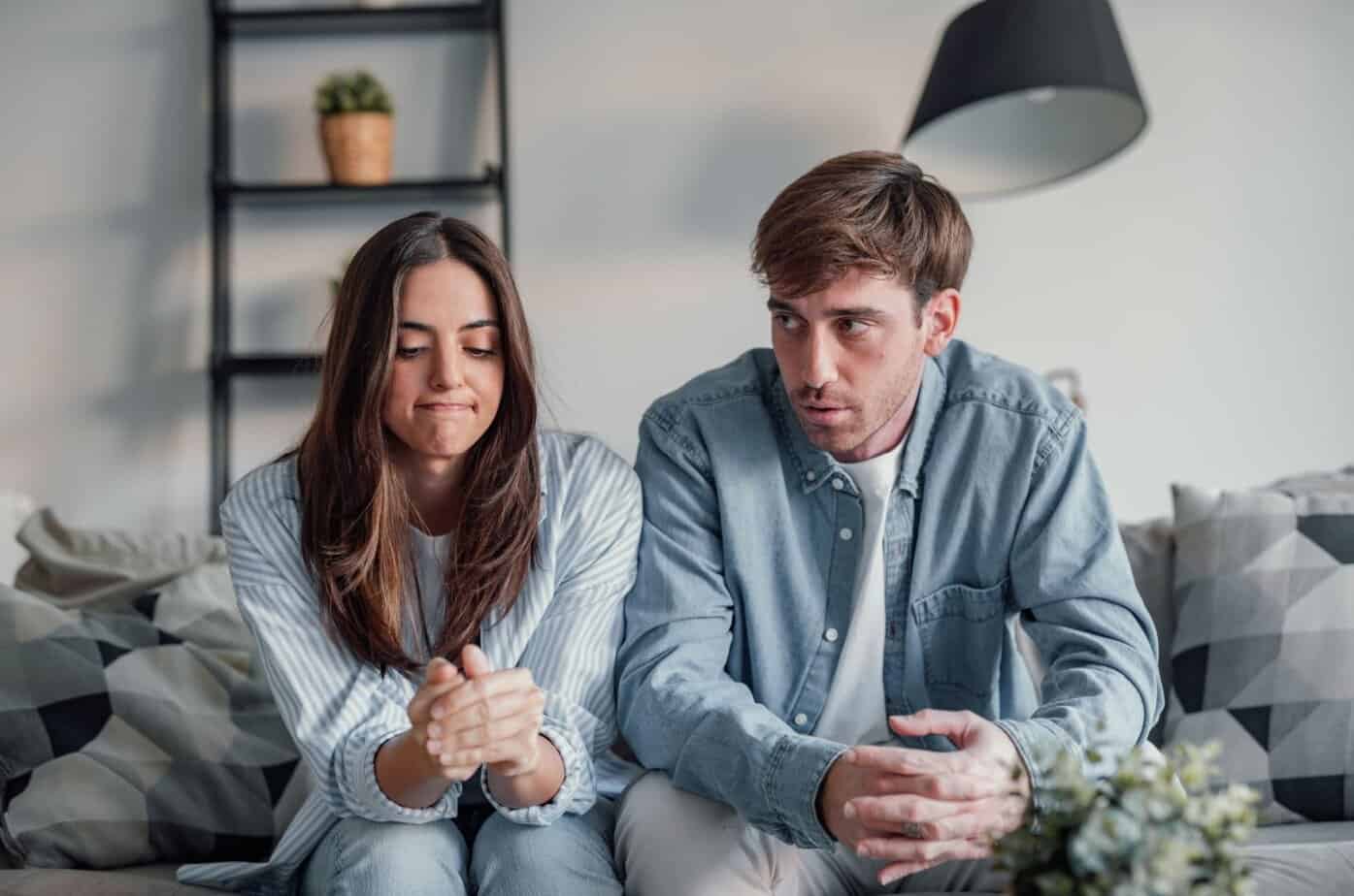 paar redet ueber probleme