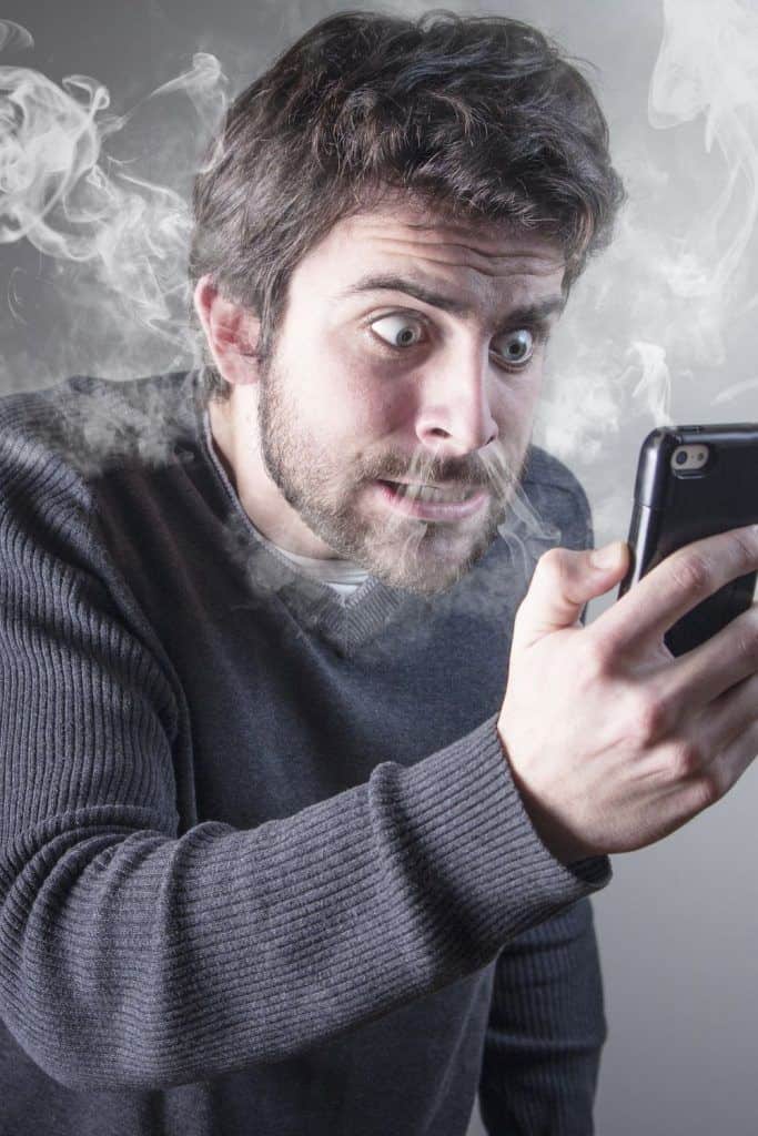 Når partneren din kontrollerer mobiltelefonen din