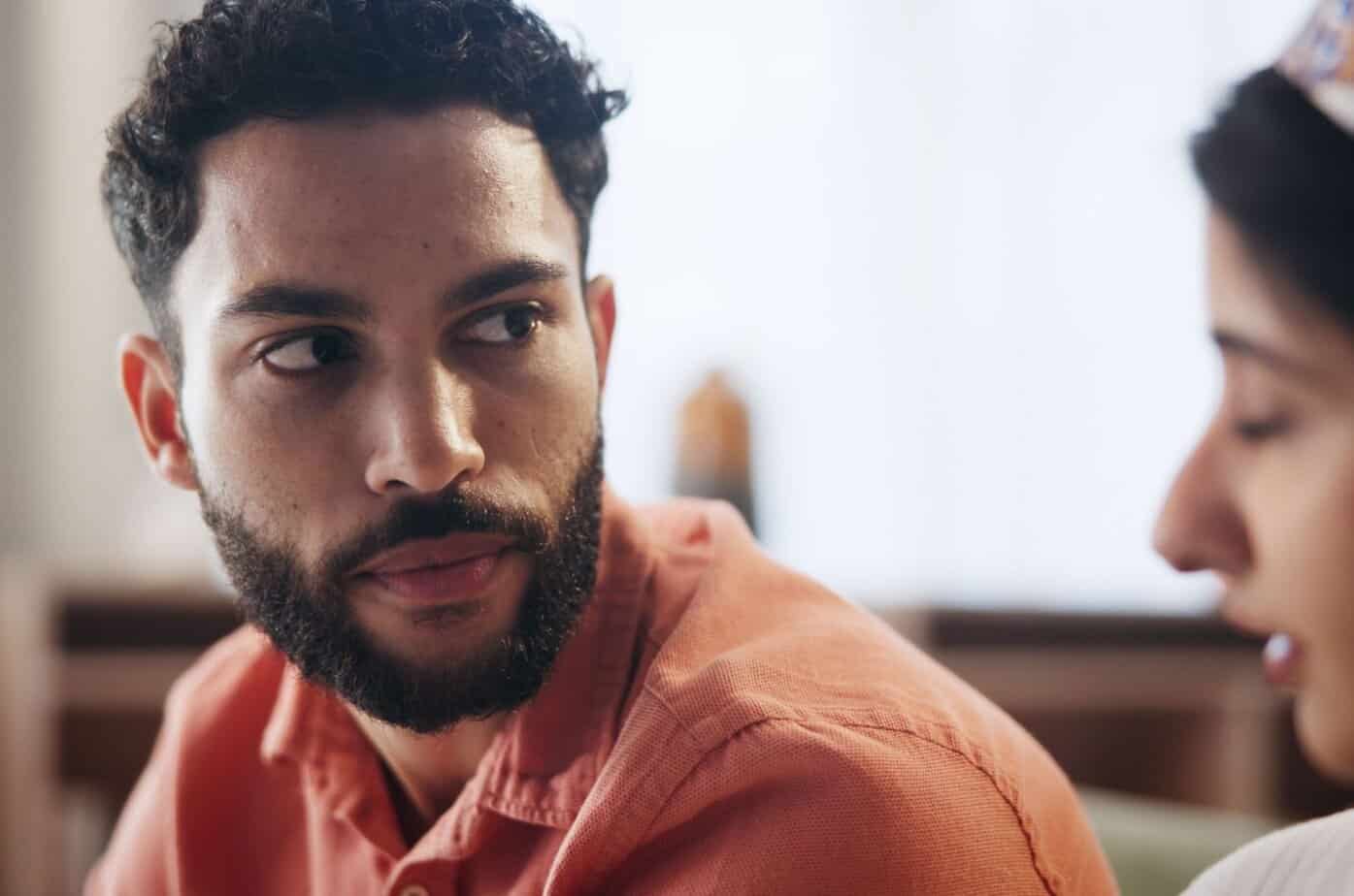 Slik får du en narsissist ut av balanse: med disse 6 strategiene narzisst wird ignoriert