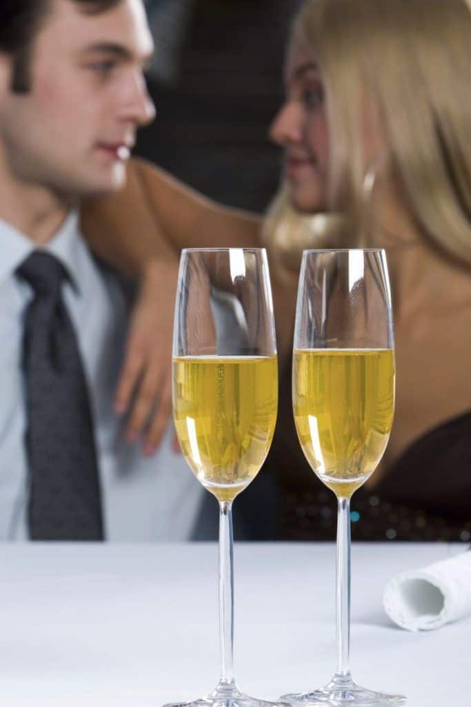 Utløsende faktorer for mannlig utroskap - hva menn i hemmelighet ser etter