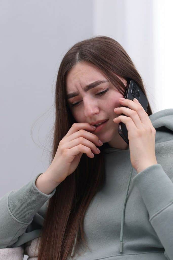 12 ting mennesker med depresjon gjør når de er alene