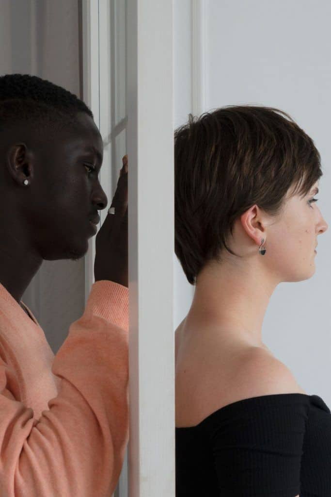 Hva en mann egentlig ser etter når han møter flere kvinner samtidig