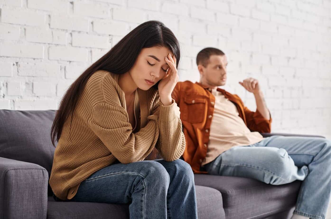 Hvorfor det er så smertefullt å bryte med en narsissist, og hvordan du kan komme deg gjennom det der narzisst spielt mit emotionen der frau