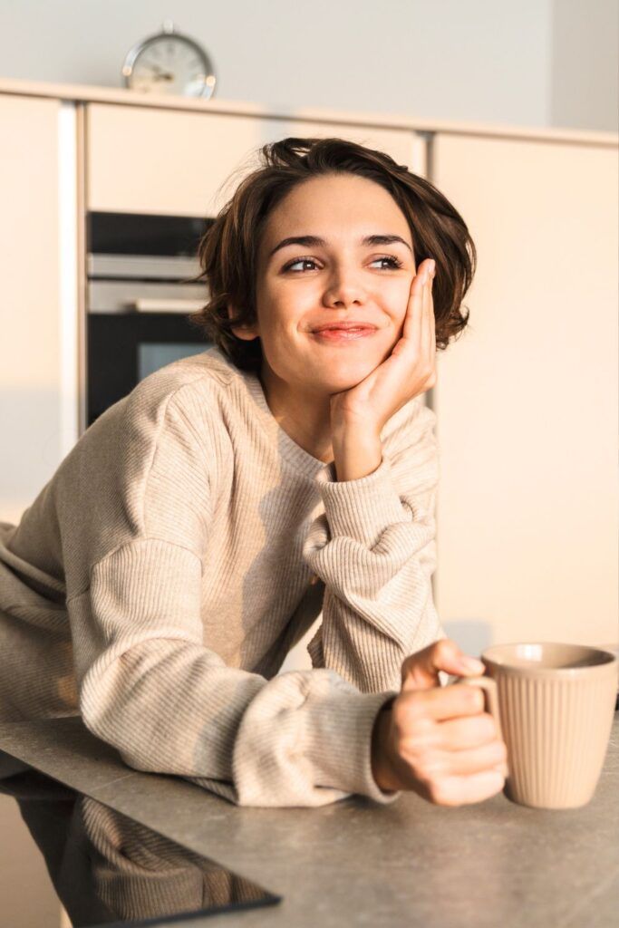 Hvorfor noen kvinner føler seg bedre når mannen ikke er hjemme