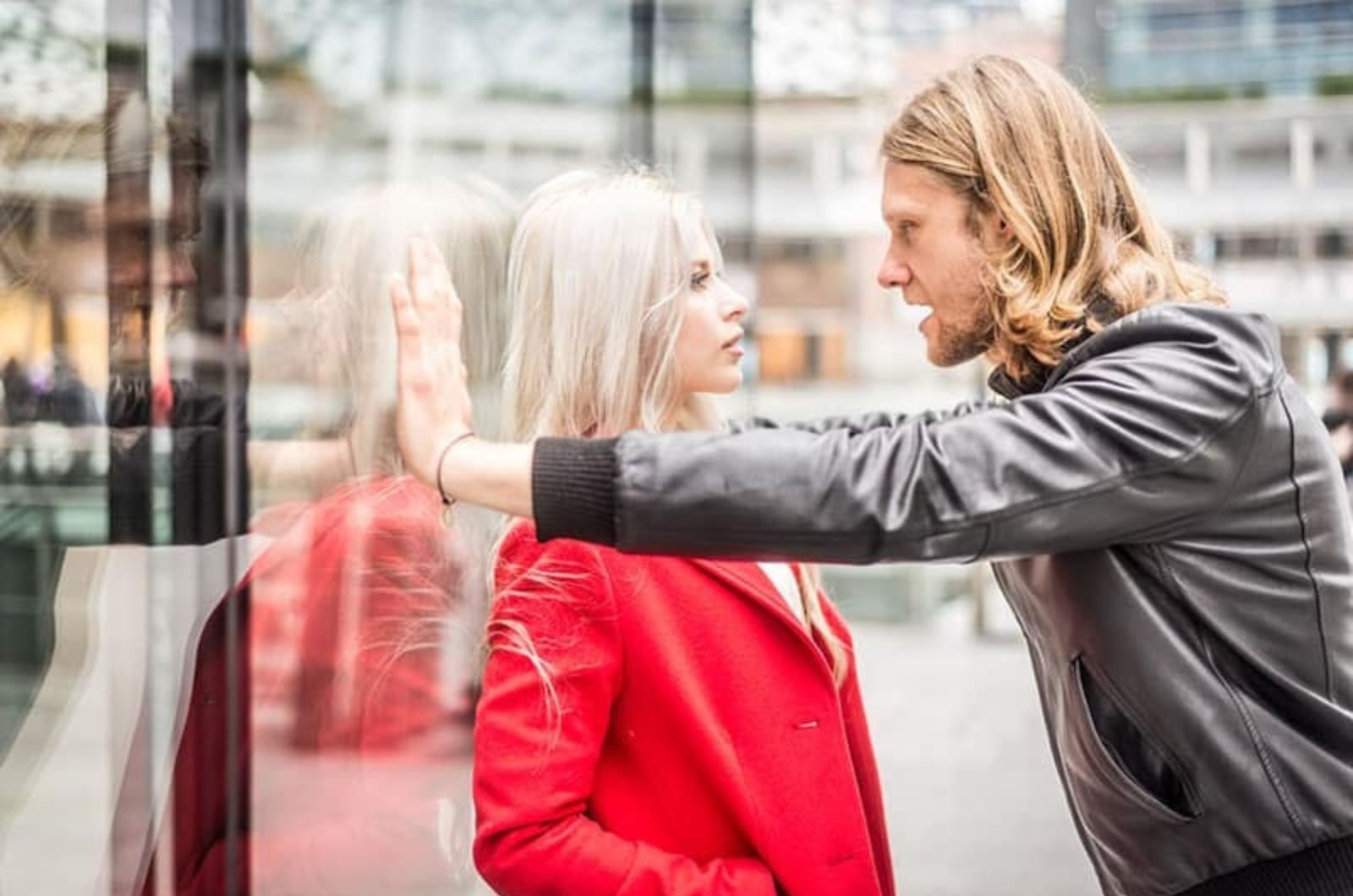 8 ting alfakvinner ikke tolererer i et forhold Paar streitet