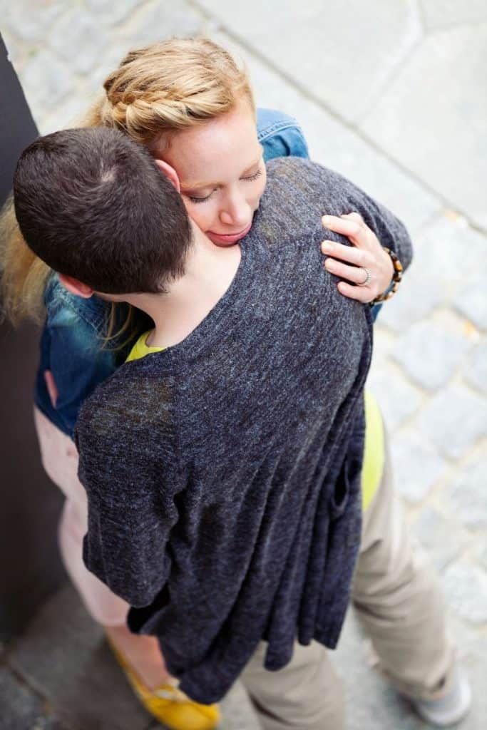 Hvordan ender de fleste forhold? De 8 vanligste årsakene til at forhold tar slutt