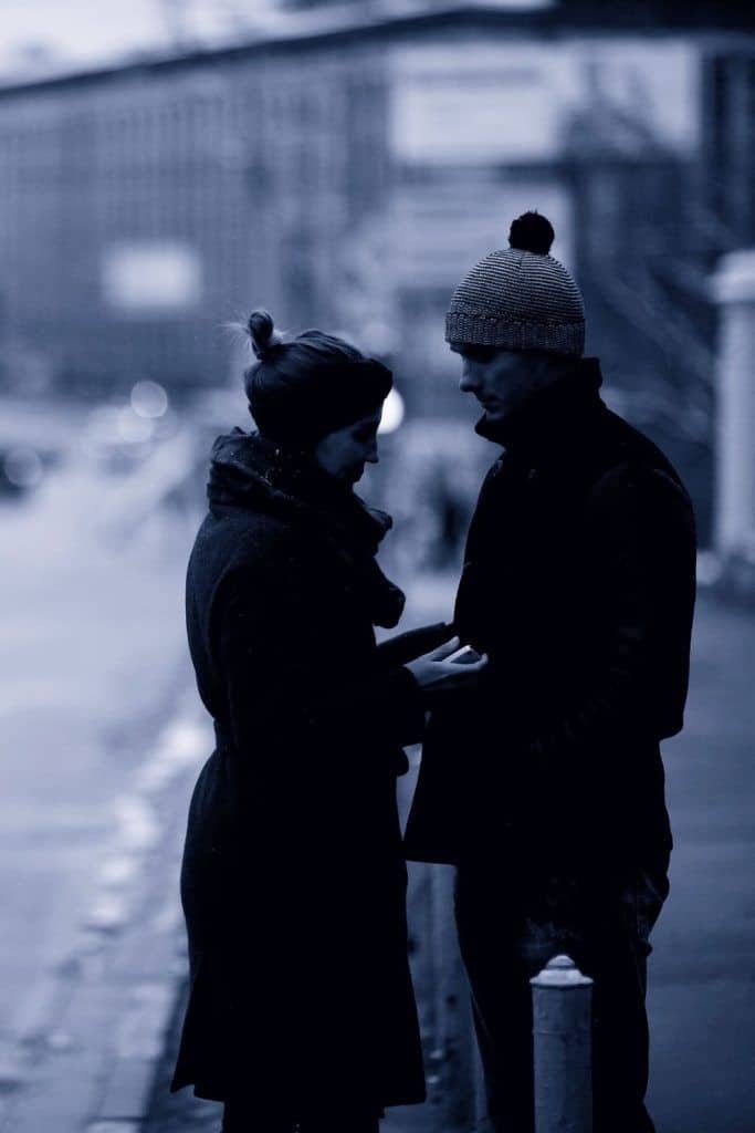 Hvorfor du kommer nær visse mennesker, og så forlater de deg plutselig igjen