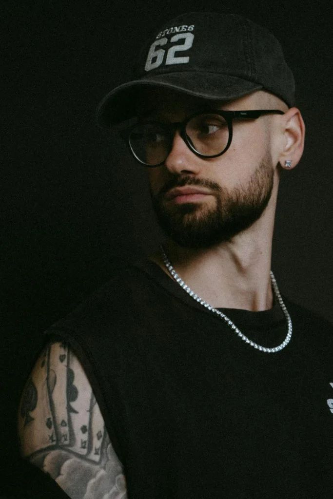 Hvorfor narsissister roter det så mye til