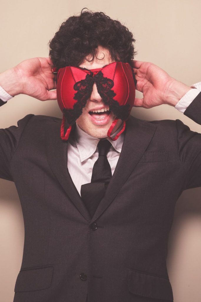 Utløsende faktorer for mannlig utroskap - hva menn i hemmelighet ser etter