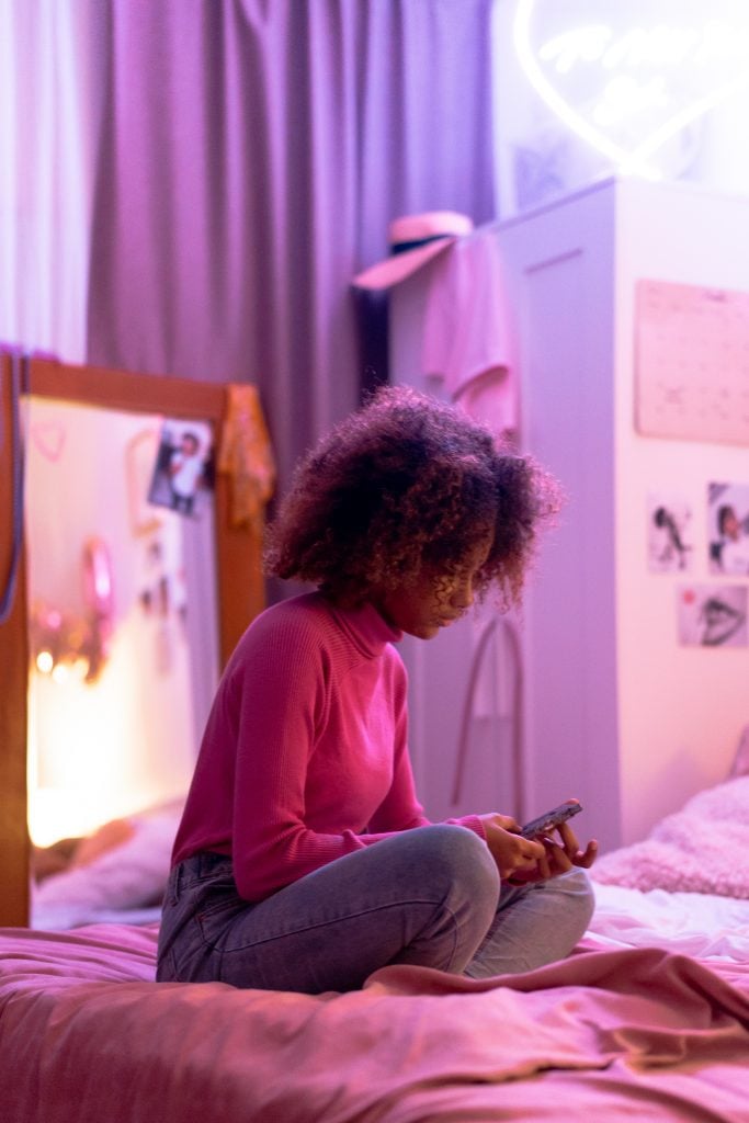 Jeg leste meldingene til kjæresten min mens han sov