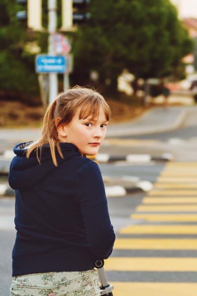 Hvordan er introverte personer som barn? 7 Kjennetegn