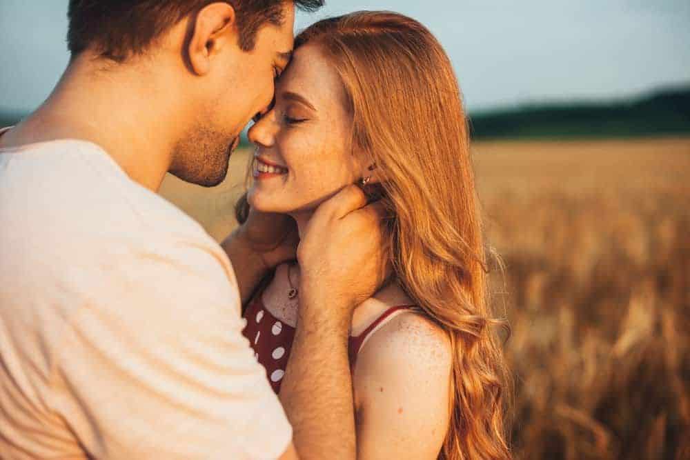 Det beste forholdet i livet ditt vil være med en mann som virkelig elsker deg La Meilleure Relation De Votre Vie Sera Avec Un Homme Qui Vous Aime Vraiment