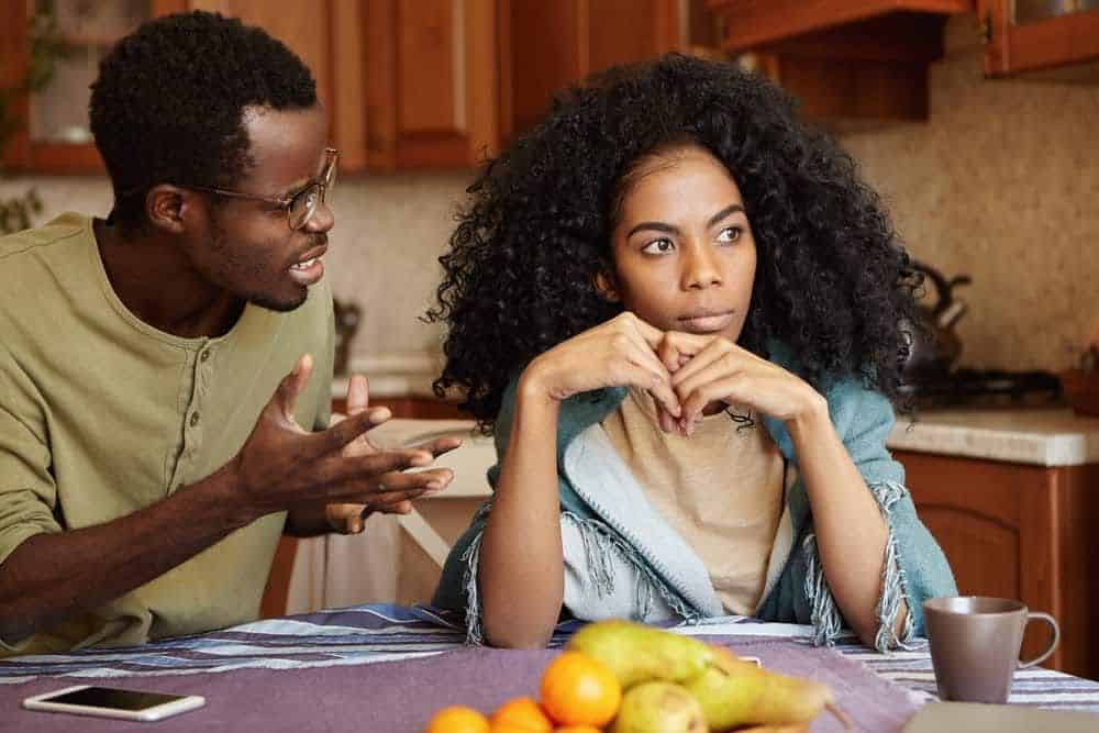 Le Silence d'Une Femme Blessée  Une Tranquillité Effrayante