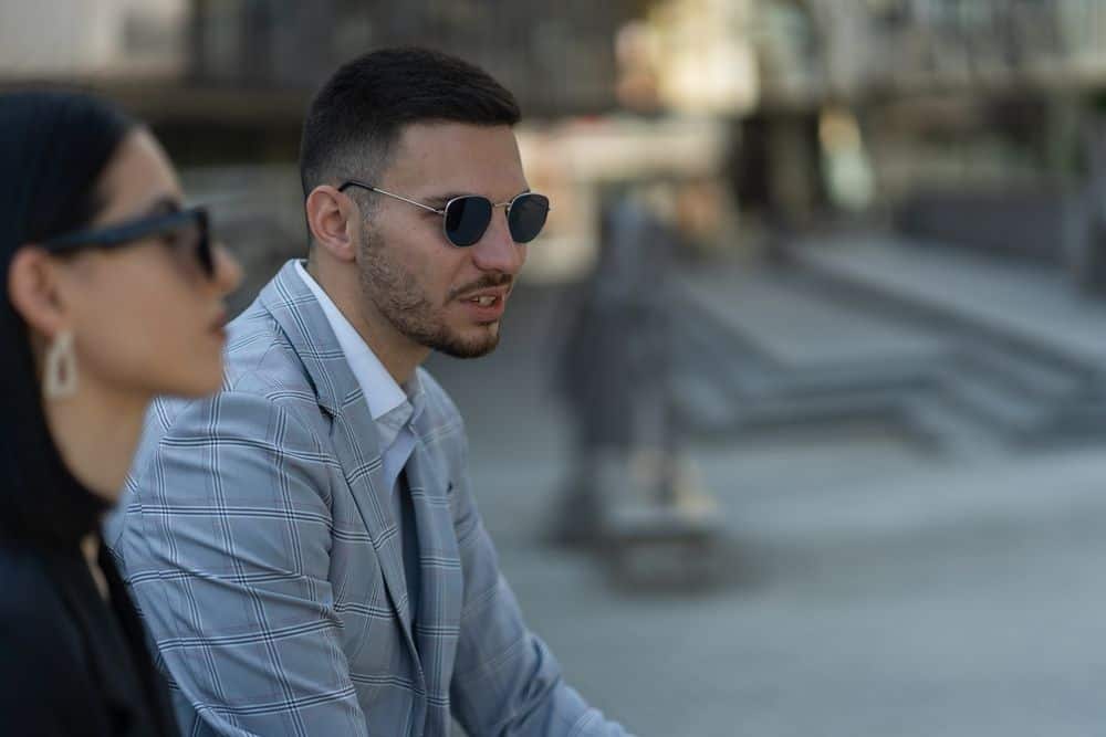 6 tegn på at du er i et falskt forhold 6 Signes Révèlant Que Vous Êtes Dans Une Fausse Relation