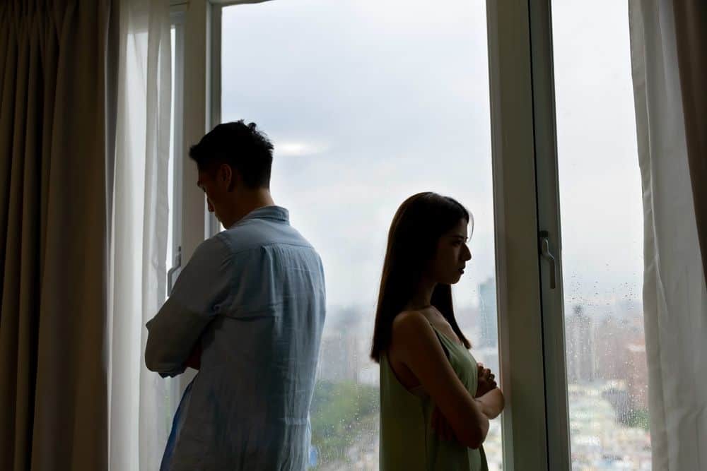 9 Choses à Faire Quand un Homme Vous Ignore Après une Dispute