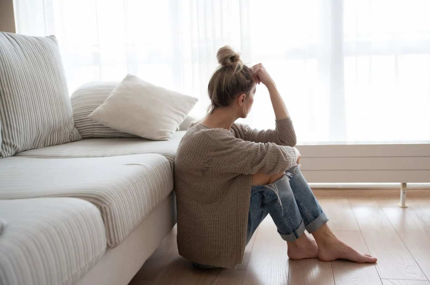 En dag vil du bli elsket igjen, og det av noen som vet hvordan Frau beobachtete durch das Fenster