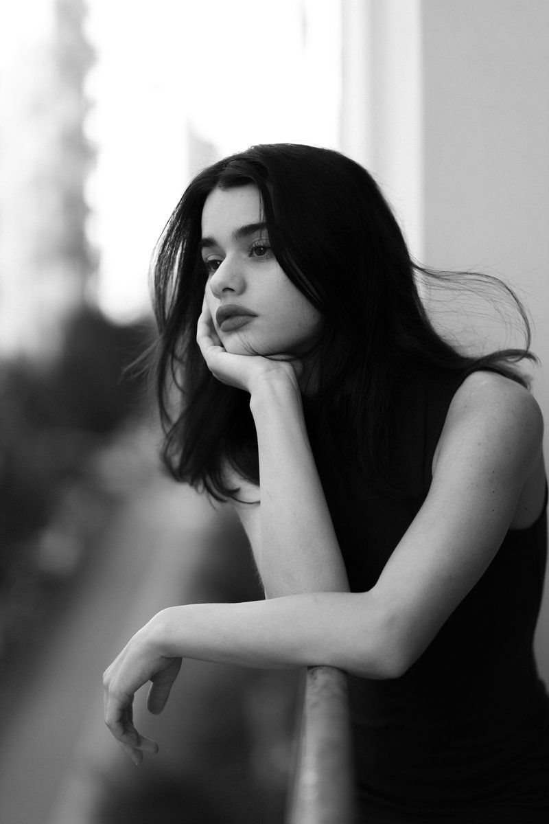 Woman in Black and White · Free Stock Photo