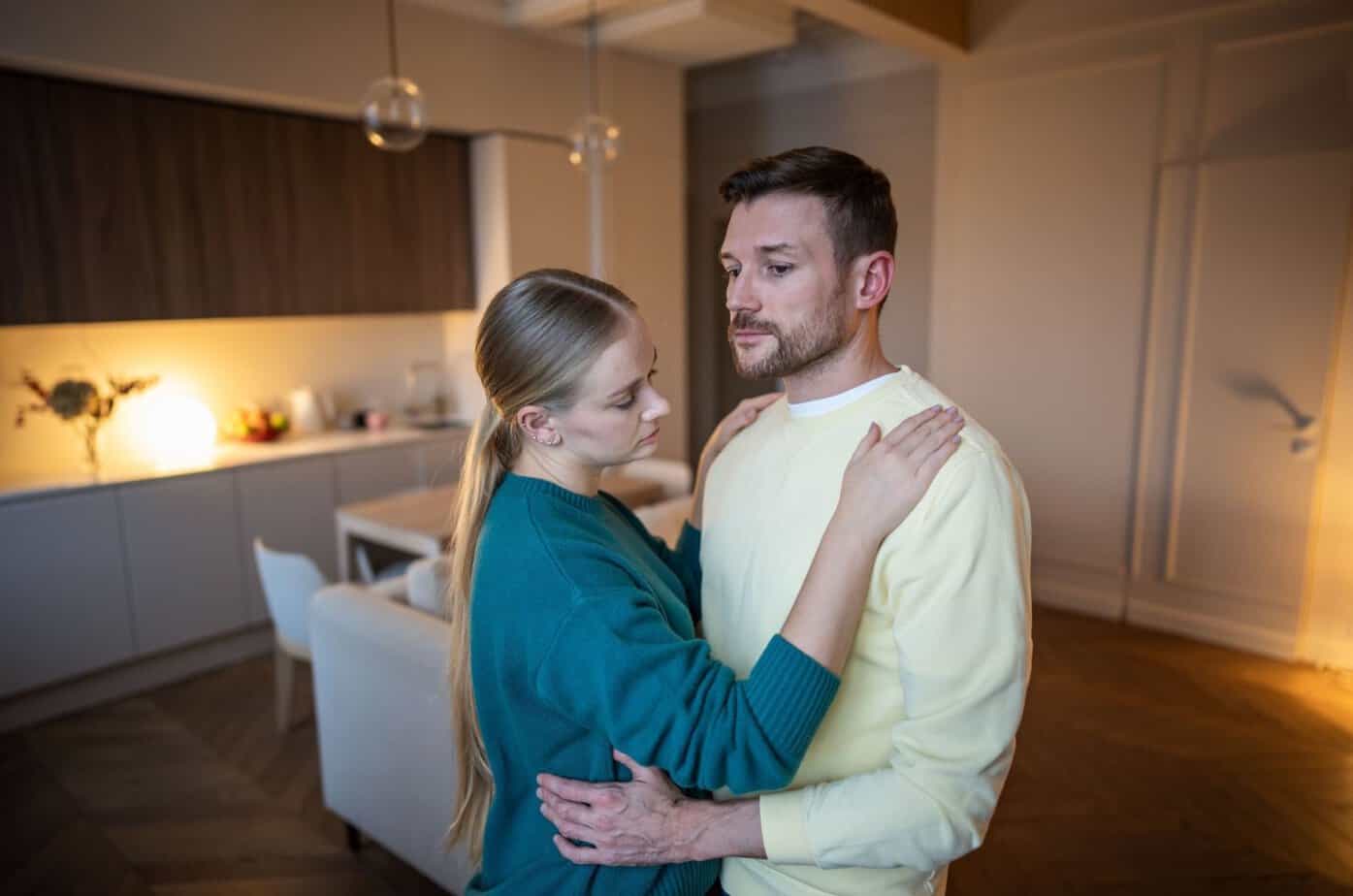Kan man være forelsket i noen og likevel forelske seg oppriktig i en annen? paar distanz