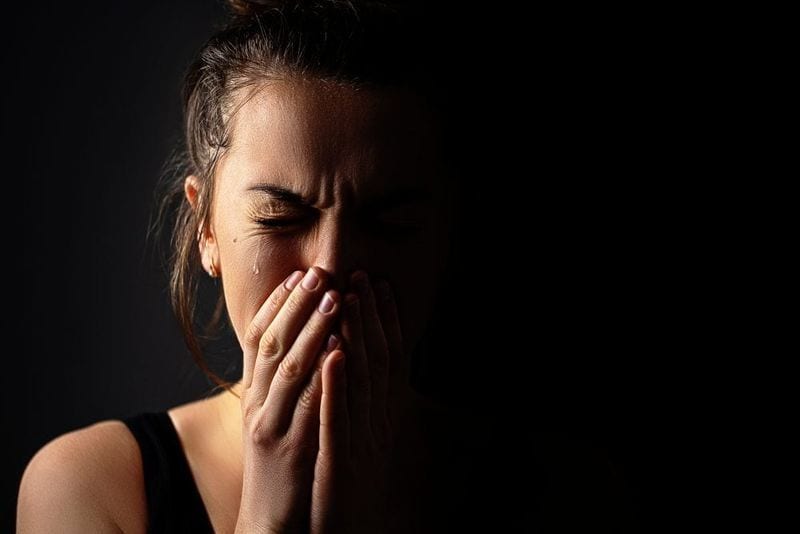 17 roller som gaslighting spiller i ekteskap med narsissister It turns silence into punishment
