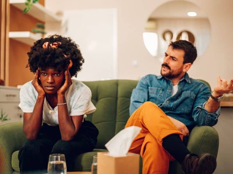 17 roller som gaslighting spiller i ekteskap med narsissister It reframes abuse as “your overreaction”
