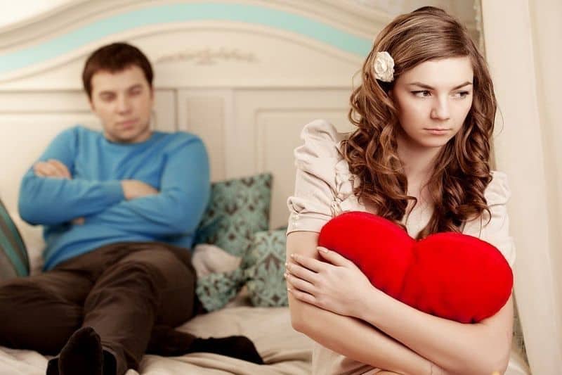 18 tegn på at personen du elsker ikke elsker deg Ouch—They Compare You to Others