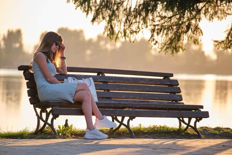 19 måter partneren din viser at du ikke er hans prioritet på Lack of Communication