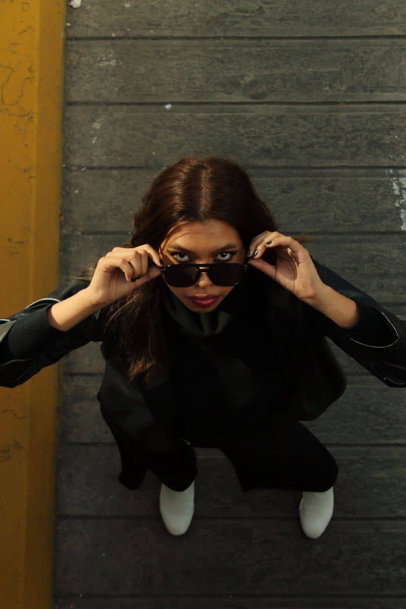 Stylish Woman Posing in Urban Setting · Free Stock Photo Stylish Woman Posing in Urban Setting · Free Stock Photo