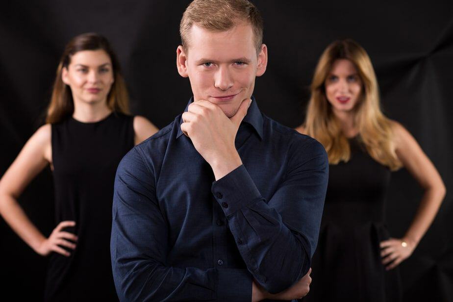 En narsissist endrer aldri sin natur, han bytter bare partnere Een Narcist Verandert Nooit Zijn Strepen, Hij Verandert Gewoon Partners