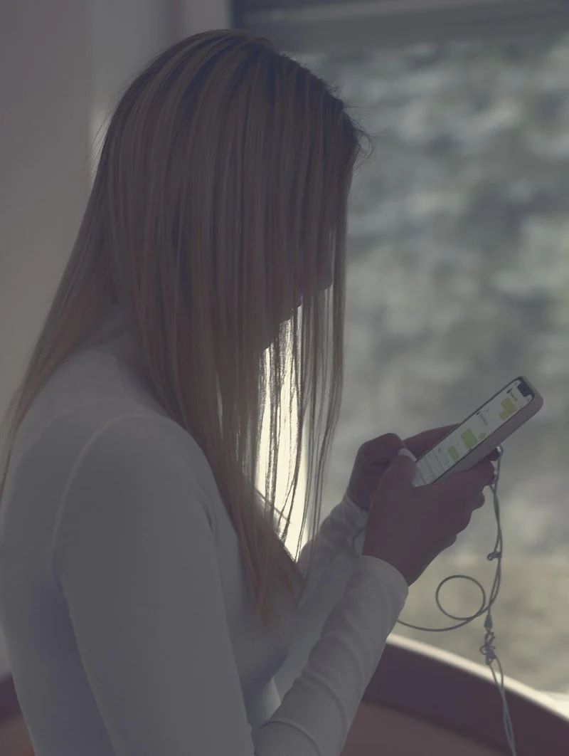 Girl With Phone Smartphone Mobile - Free photo on Pixabay