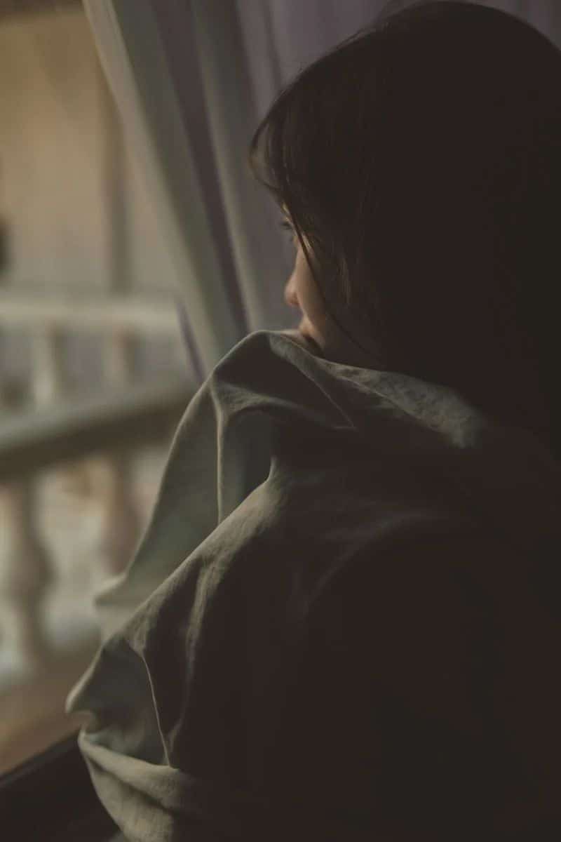 Sad Girl Alone Photos, Download The BEST Free Sad Girl Alone Stock Photos &  HD Images