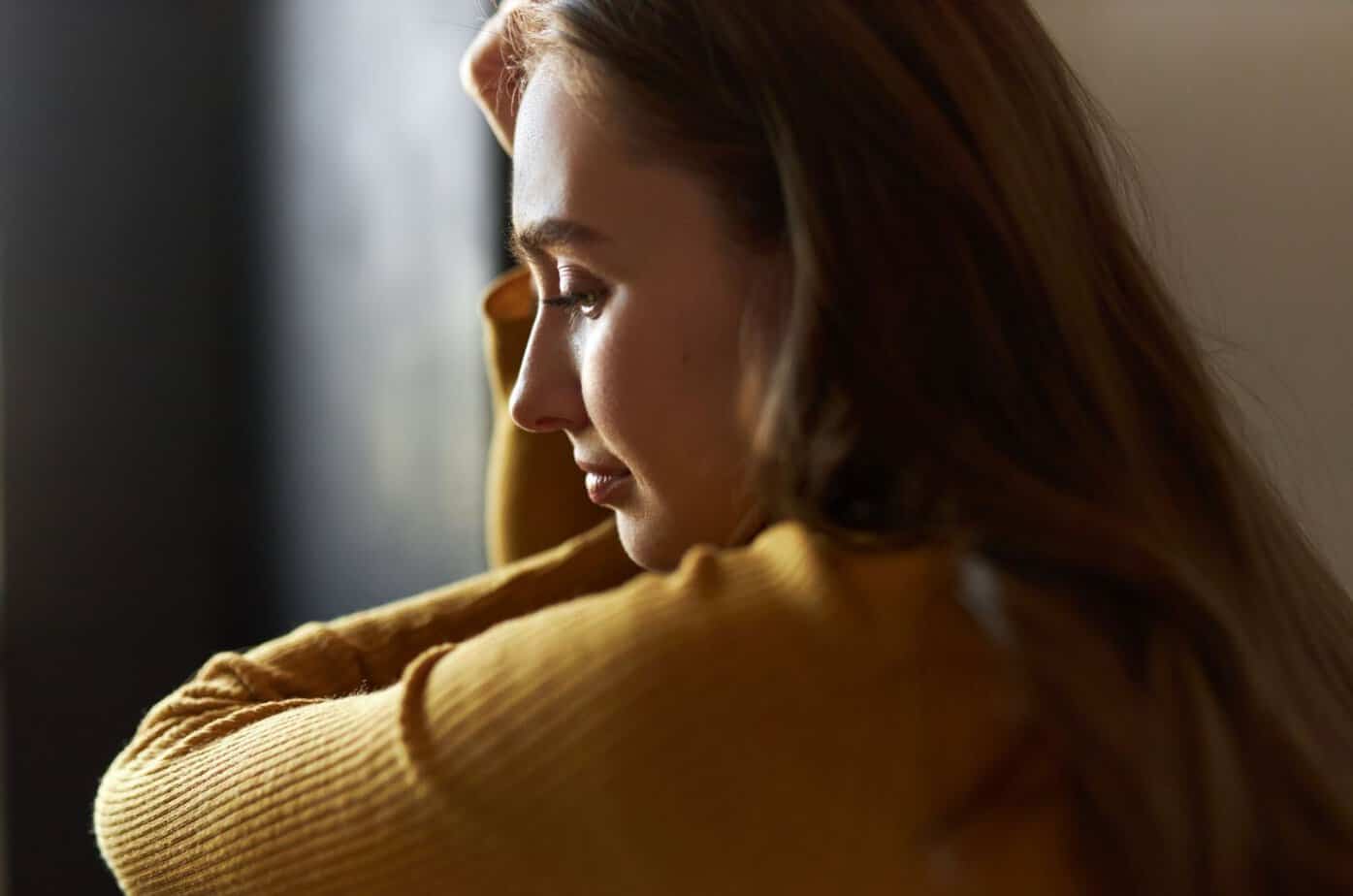 Hva en narsissist egentlig ødelegger: 7 sannheter du først innser etter at han er borte frau denkt nach