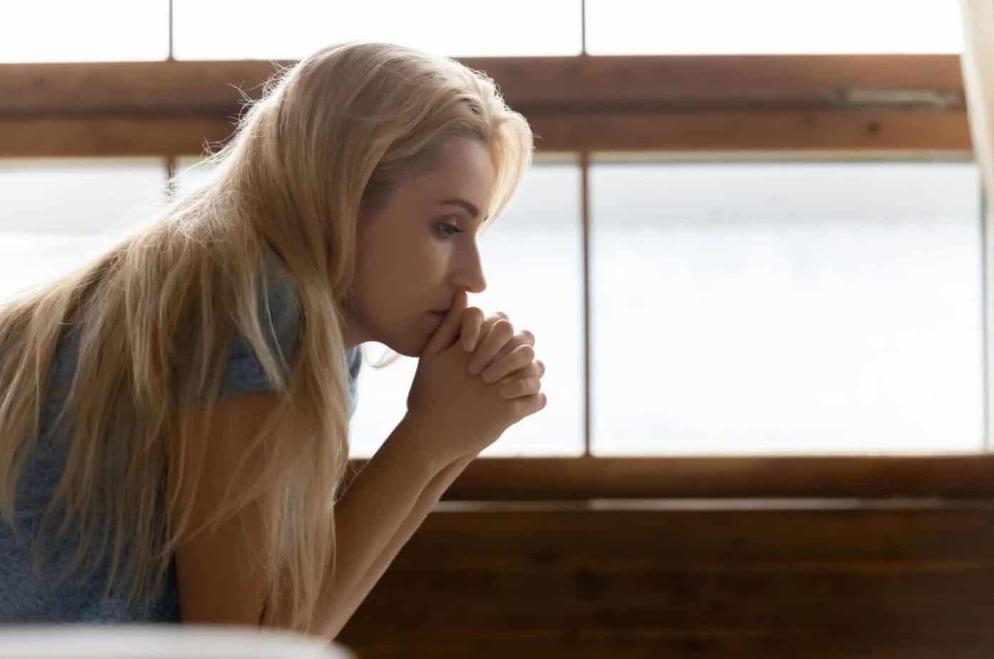 Jeg gikk – ikke fordi jeg ville det, men fordi du ikke visste hvordan man elsker traurige blonde Frau