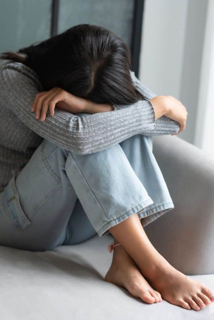 Menn forårsaker mer stress hos kvinner enn deres egne barn