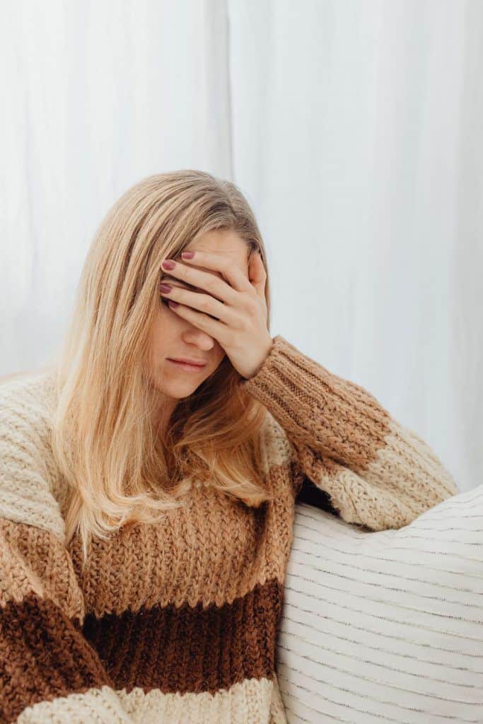 Menn forårsaker mer stress hos kvinner enn deres egne barn