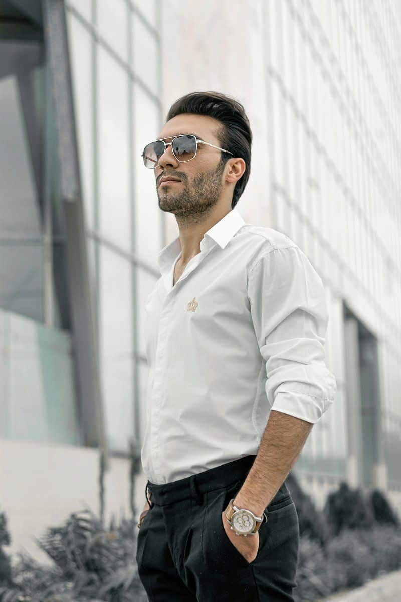 Smart Man Pictures | Download Free Images on Unsplash Smart Man Pictures | Download Free Images on Unsplash