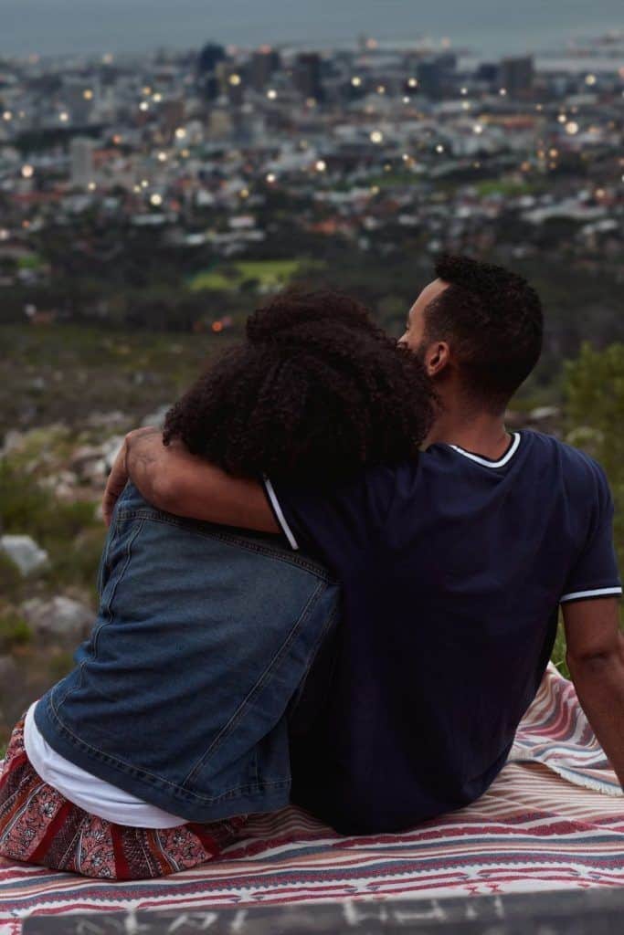Liker narsissister å kose?