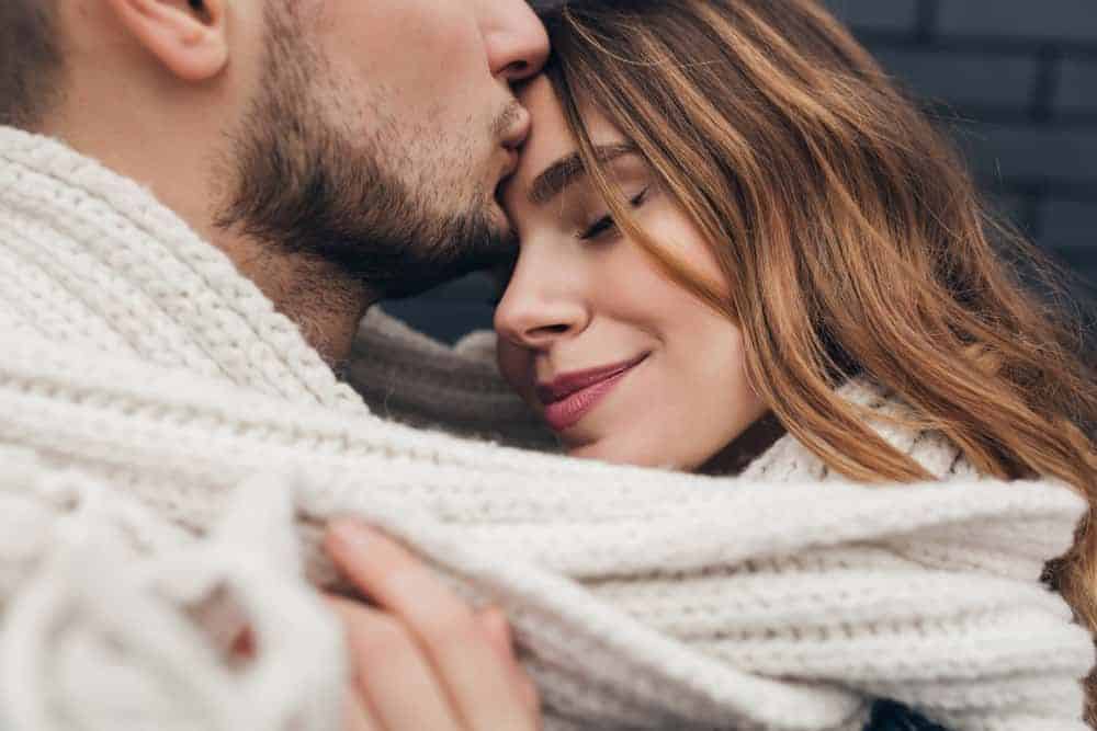 10 små forskjeller mellom ekte intimitet og ren kroppskontakt
