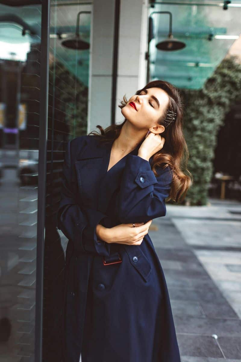 7 tegn på at du har med en kvinnelig narsissist å gjøre Fragile Self-Esteem Behind a Confident Exterior