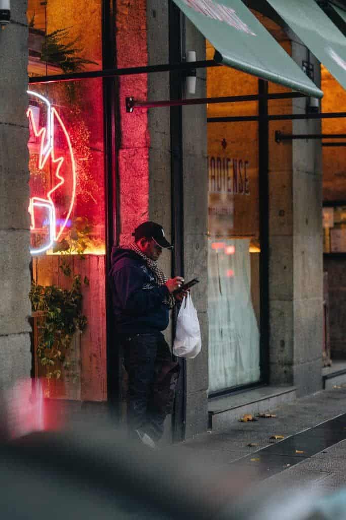 Det er bare to grunner til at menn slutter å svare kvinner