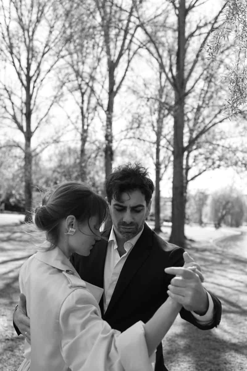 Folk som blir værende i et ulykkelig ekteskap, har ofte disse 13 smertefullt gjenkjennelige grunnene They Still Love Their Partner — Just Not the Relationship