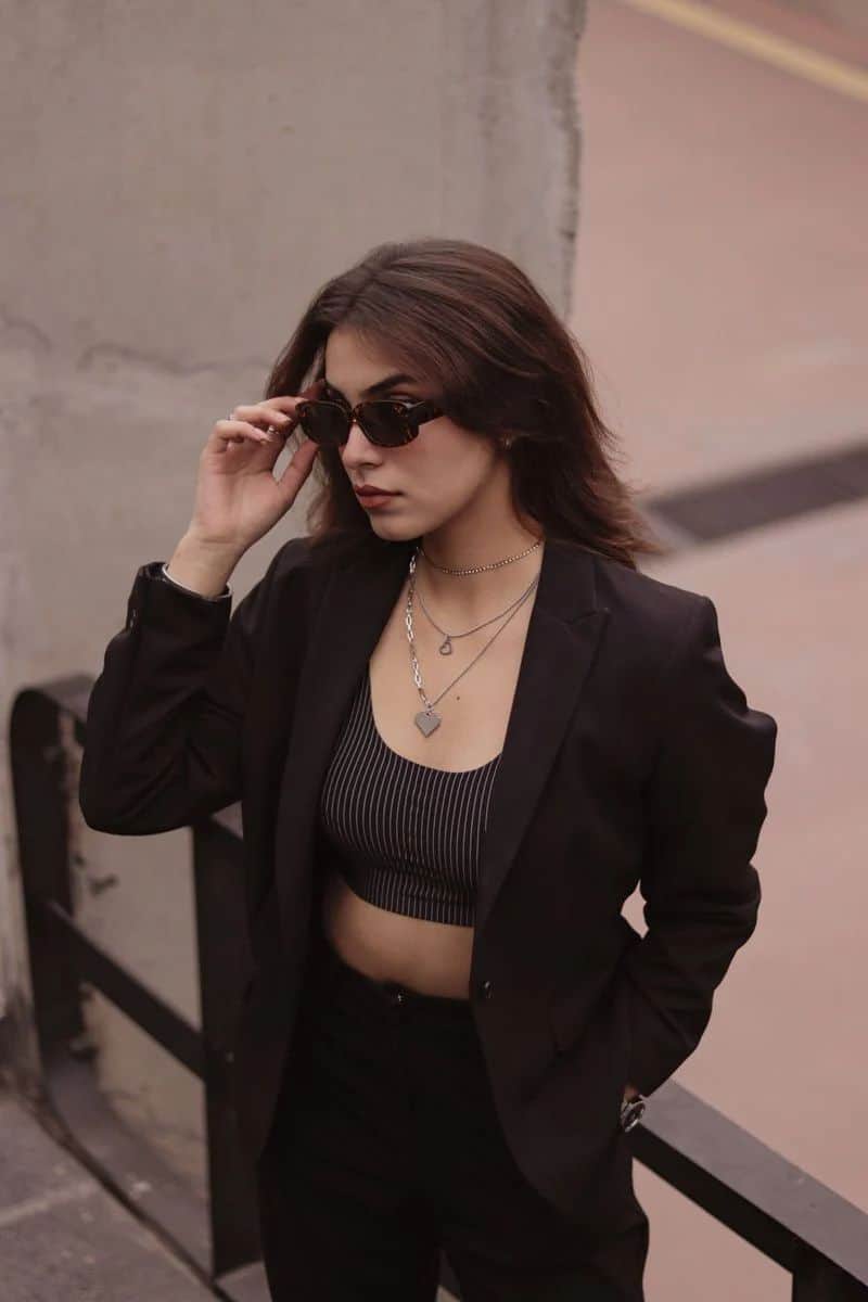 Stylish Woman in Black Blazer Outdoors · Free Stock Photo Stylish Woman in Black Blazer Outdoors · Free Stock Photo